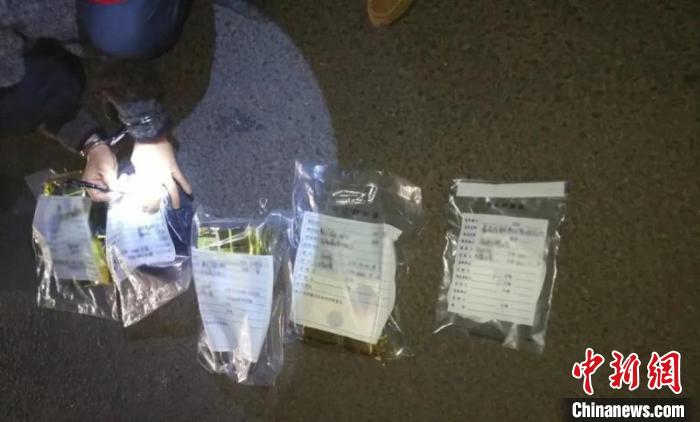 圖為云南警方查獲的毒品?！≡颇鲜」矎d供圖 攝