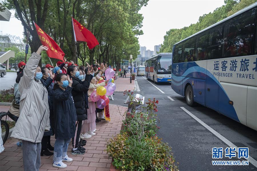 （新華全媒頭條·圖文互動(dòng)）（5）上下同心，守望相助——中國(guó)抗疫眾志成城的生動(dòng)實(shí)踐