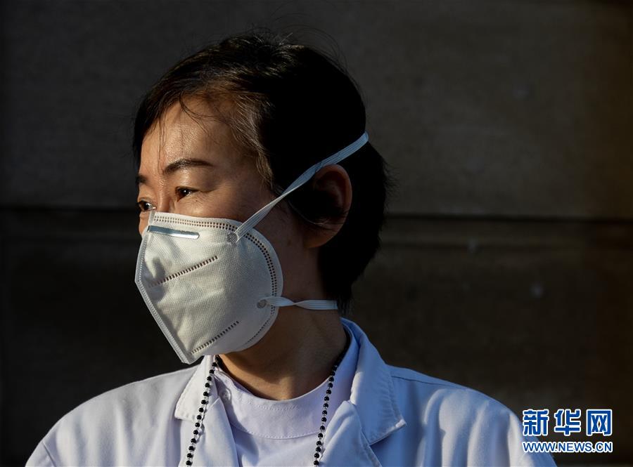 （聚焦疫情防控·圖文互動）（15）分秒必爭！一切為了治病救人——中國抗疫生命至上的生動實踐