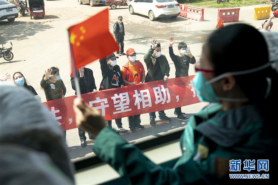 （聚焦疫情防控·圖文互動）（1）分秒必爭！一切為了治病救人——中國抗疫生命至上的生動實踐