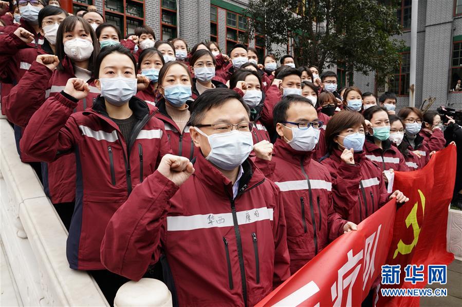 （新華全媒頭條·圖文互動(dòng)）（4）“始終把人民群眾生命安全和身體健康放在第一位”——中國(guó)抗疫彰顯“生命至上、人民至上”理念