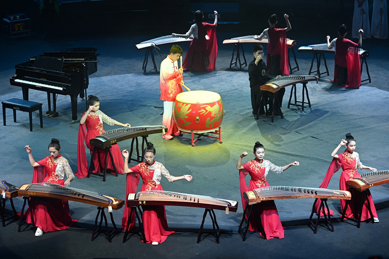 2024年1月21日，廣州，“第二屆粵港澳大灣區(qū)青少年音樂周”頒獎典禮在融創(chuàng)廣州大劇院舉行。